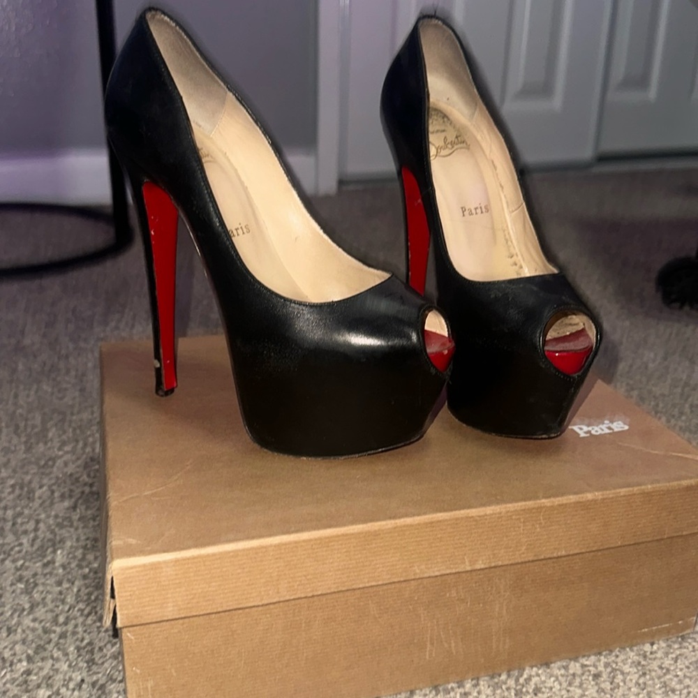Christian Louboutin 38.5 highness 160 kid/patent toe